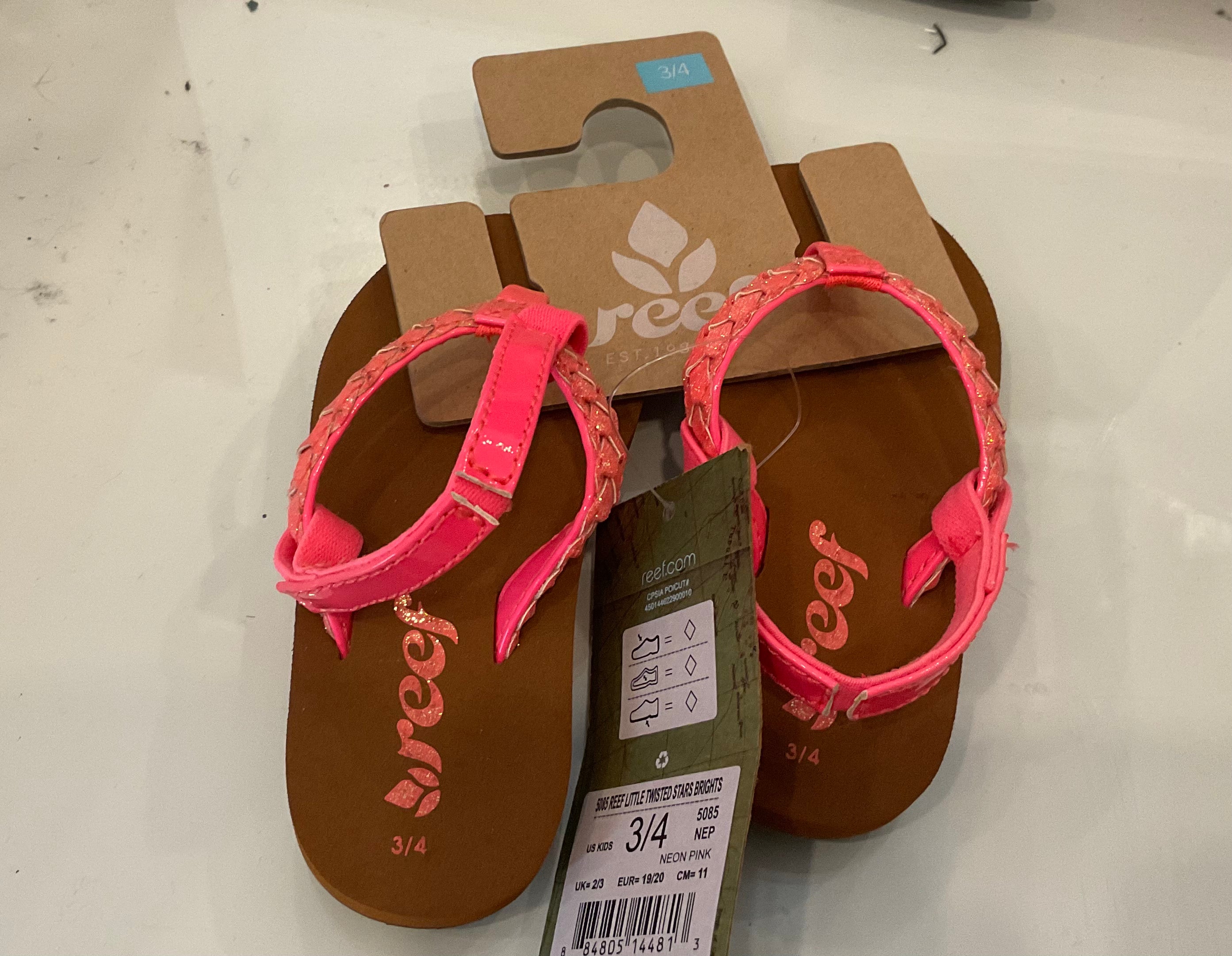 Reef Kids Little Twisted Stars Brights Neon Pink – Army Navy Now