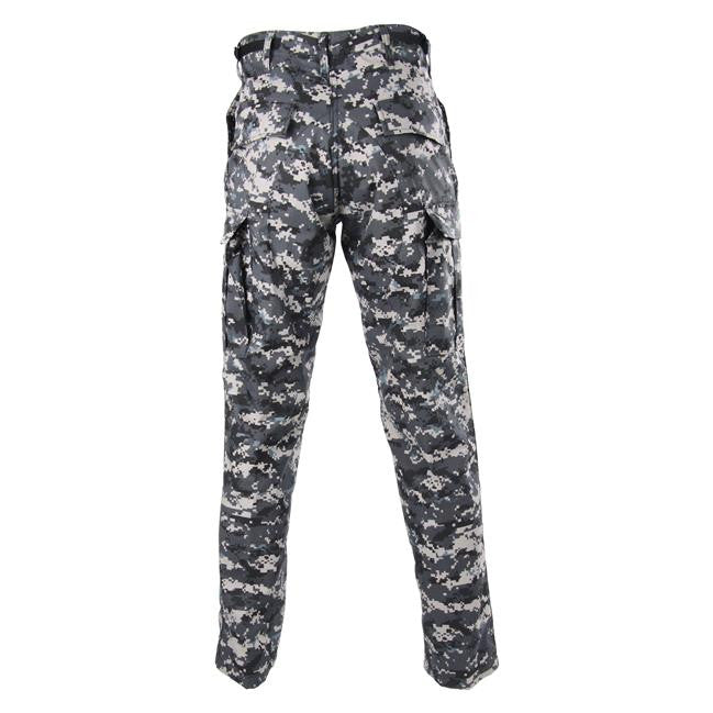 2023 Spring coordination - cargo pants outfits - no.1 sweat shirt × desert  camo BDU pants no.2 stripe shirt × double face cargo…